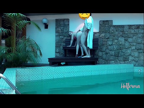 ❤️ El cap convida la criada a la piscina, però no va poder resistir-se a una calor Porno al ca.com-pornzog.ru ❌❤